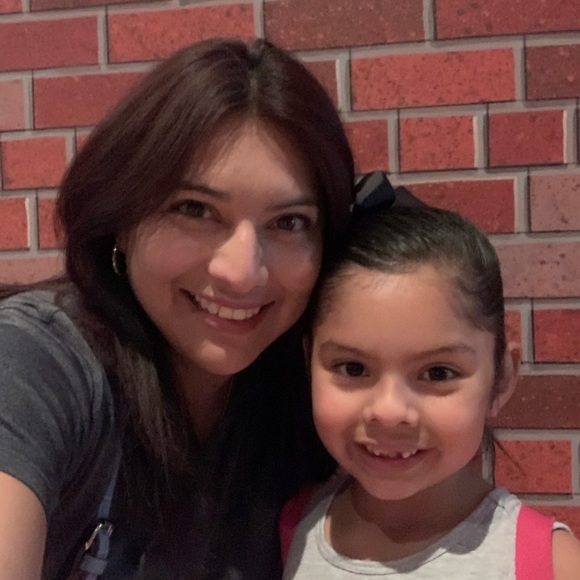 Meet your Posher, Ivy e - Picture 3 of 3